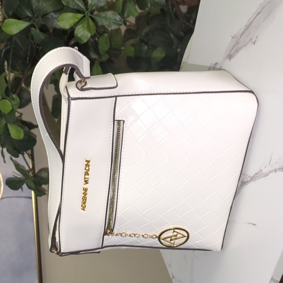Adrienne Vittadini White Shoulder Bag - Picture 3 of 8